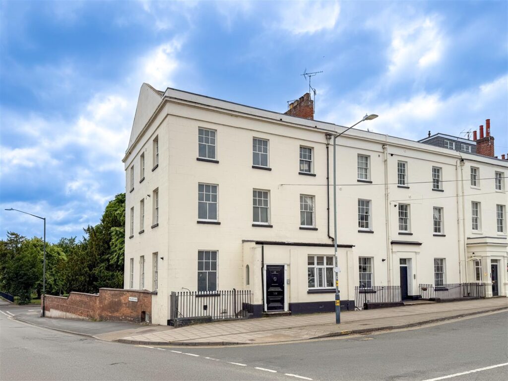 Portland Place West, Leamington Spa