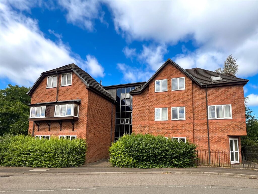 Montgomery Road, Whitnash, Leamington Spa