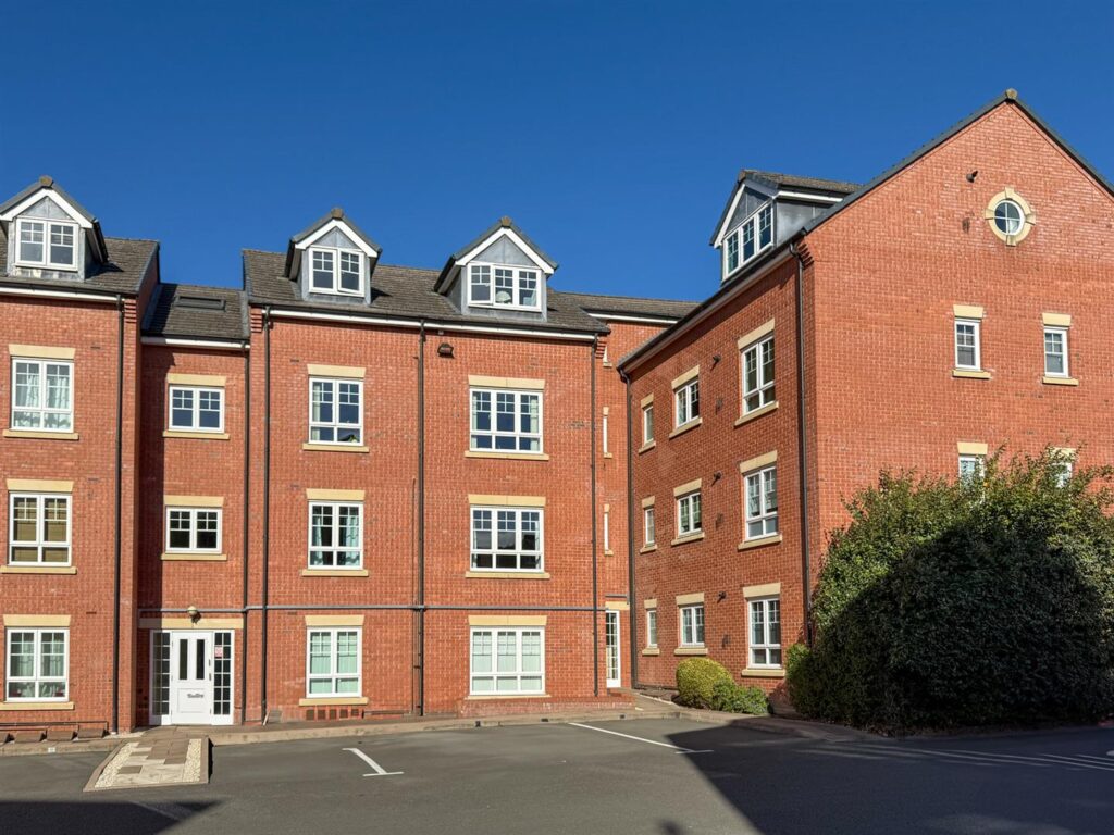 Ansell Way, Warwick