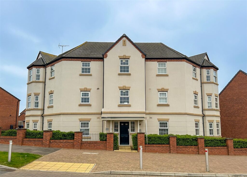 Vickers Way, Warwick