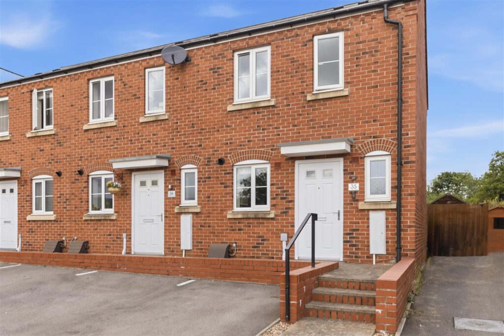 Hankinson Road, Warwick, CV34