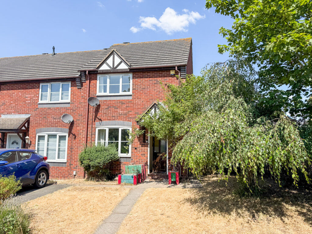 Justice Close, Whitnash, CV31